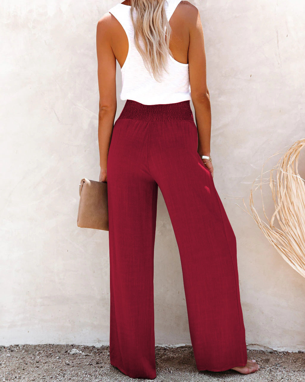 Weitgeschnittene Hose mit hohem Bund