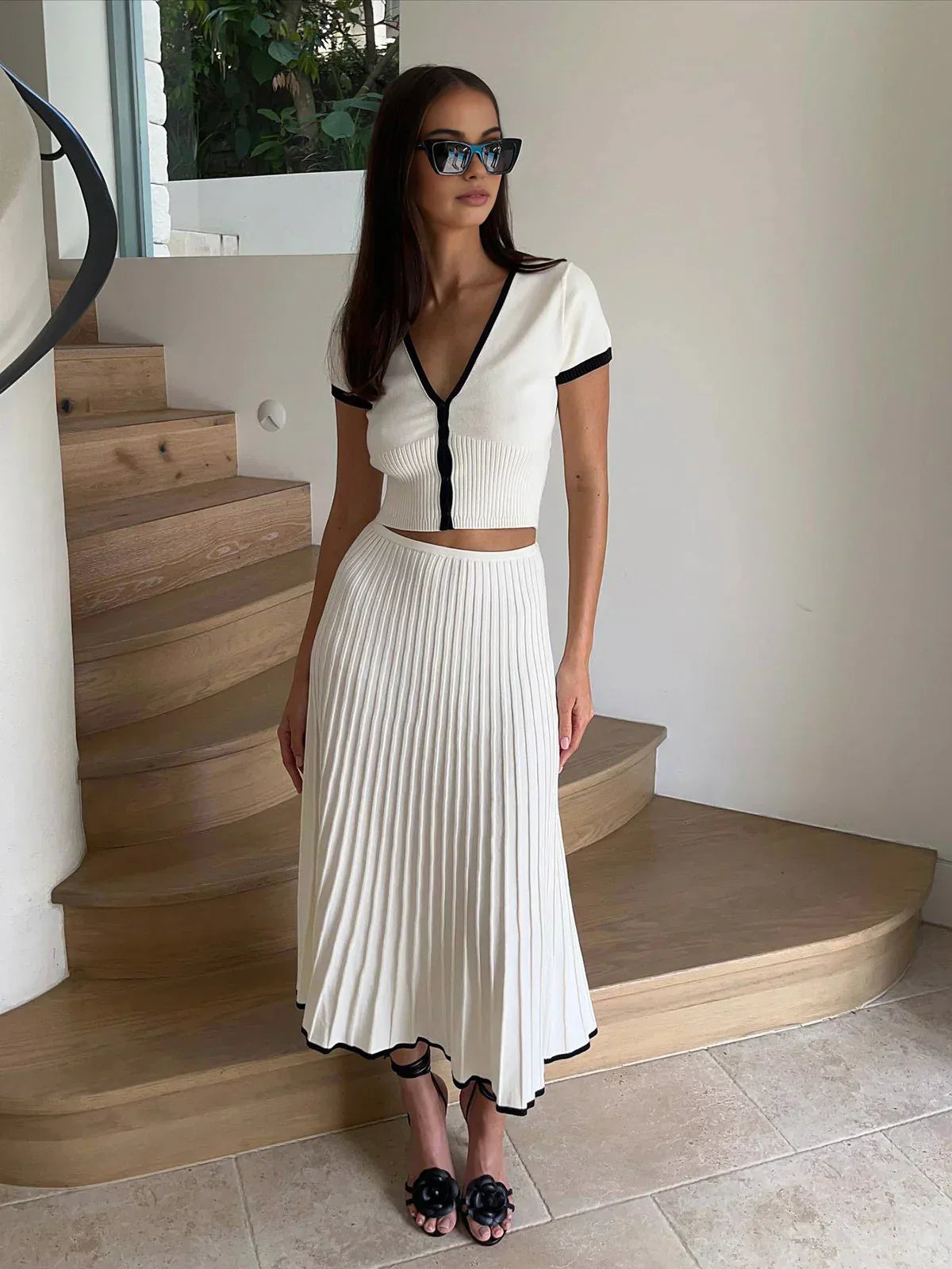 Geripptes Strick-Ensemble mit hohem Bund