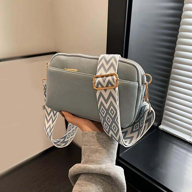 Moderne Crossbody Handtasche mit Musterriemen