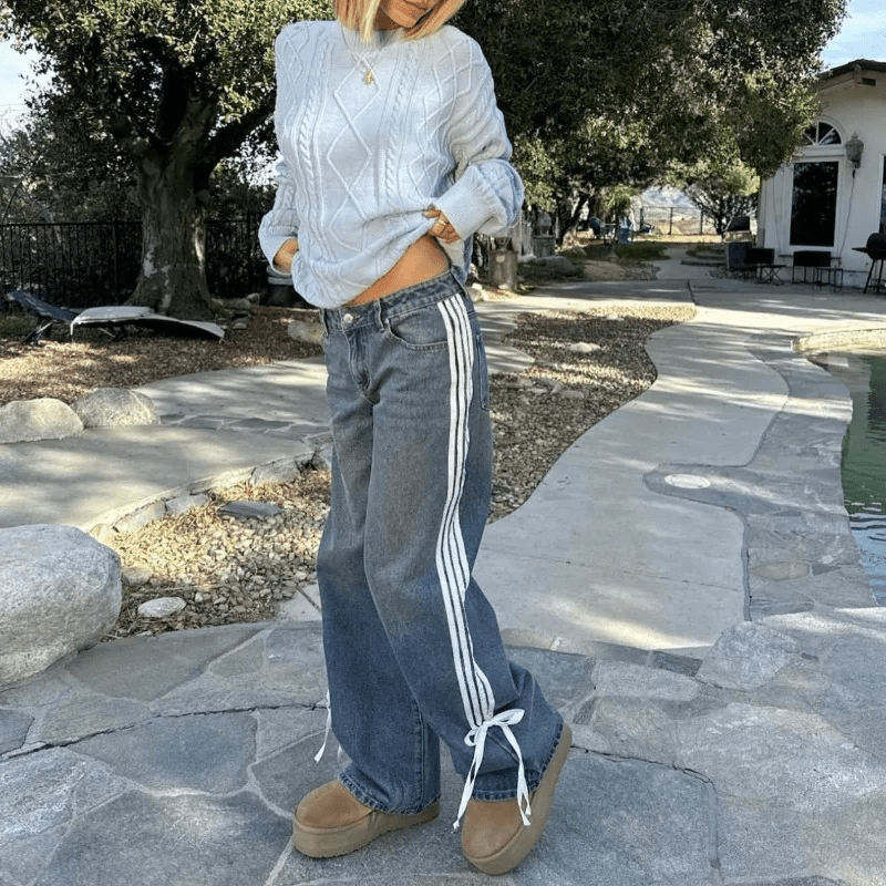 Weite Jeans mit sportlichem Flair