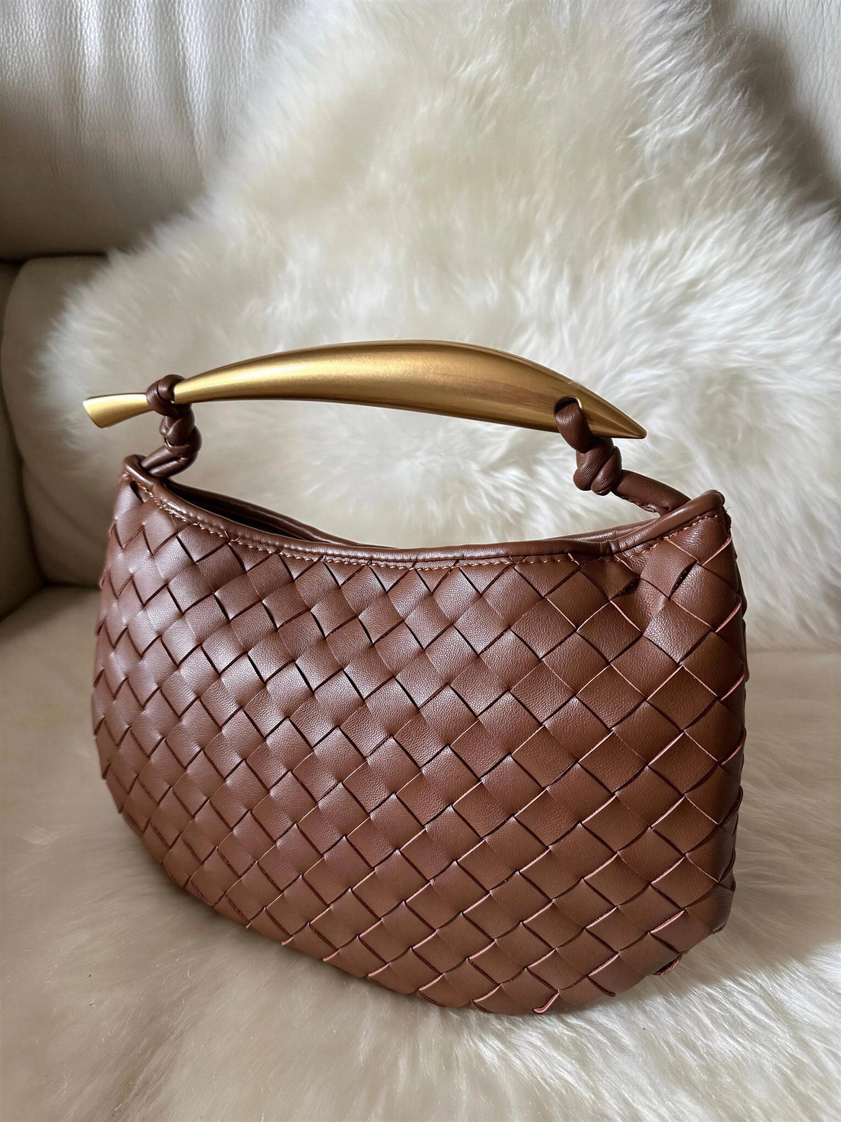 Mondförmige Ledertasche | Gewebte Textur | Abendmode