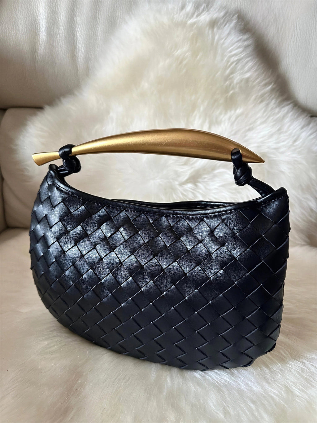 Mondförmige Ledertasche | Gewebte Textur | Abendmode