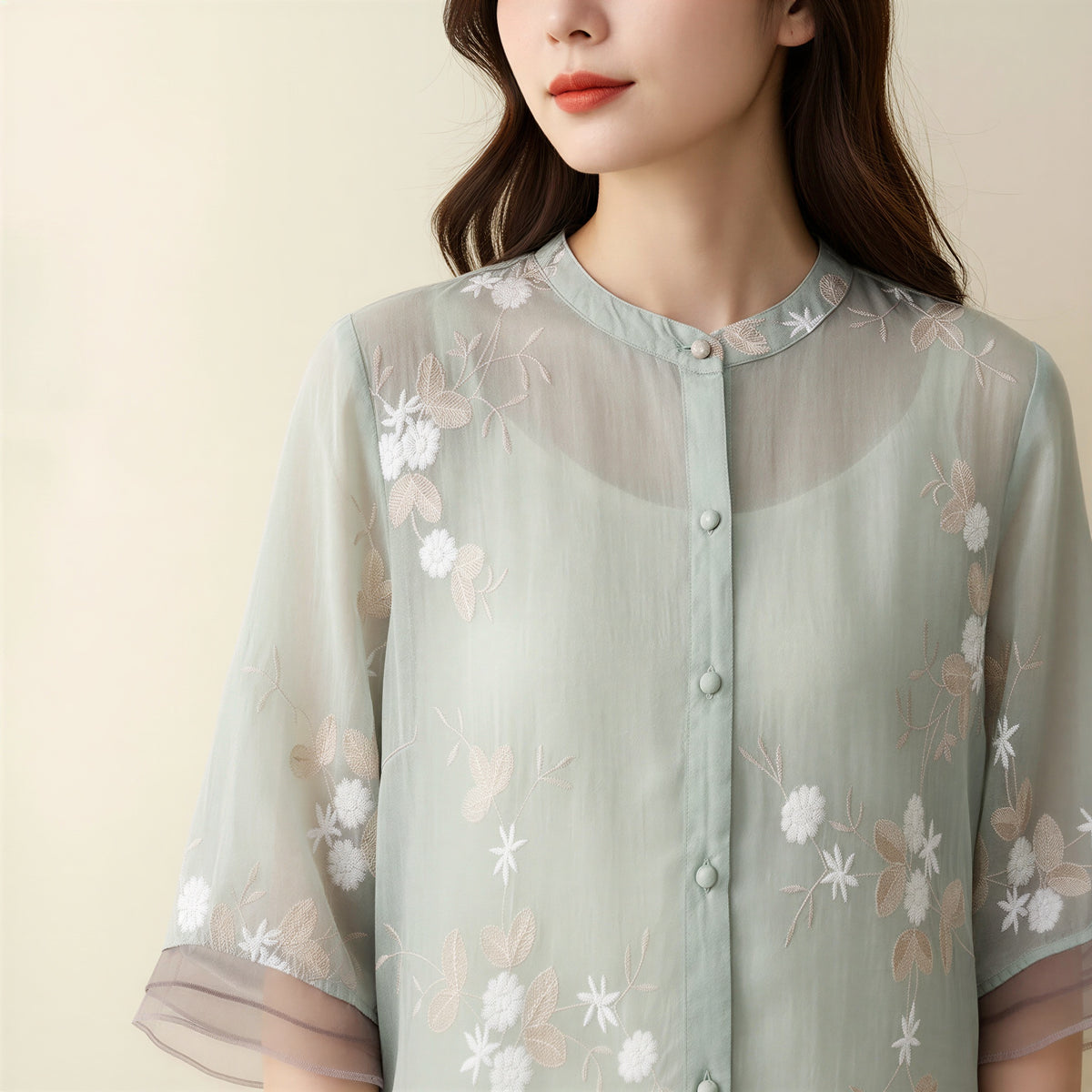 Luftige Bluse | Blumenstickerei | Lässige Eleganz