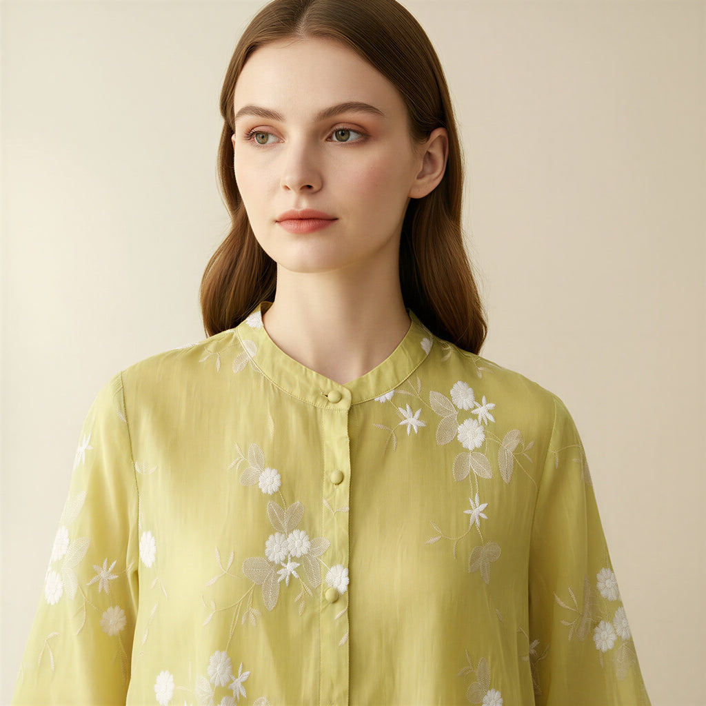 Luftige Bluse | Blumenstickerei | Lässige Eleganz