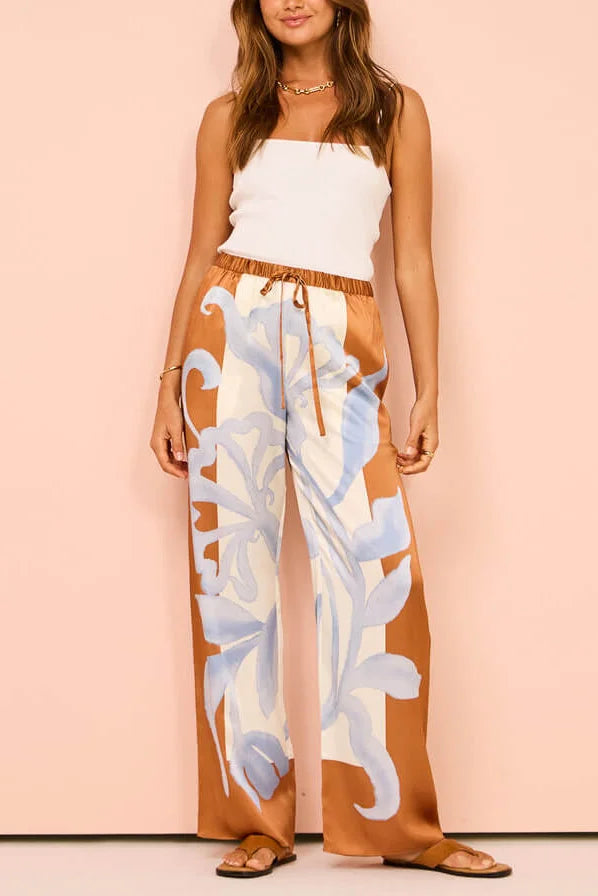 Luxuriöses Pyjama-Set mit floralem Muster