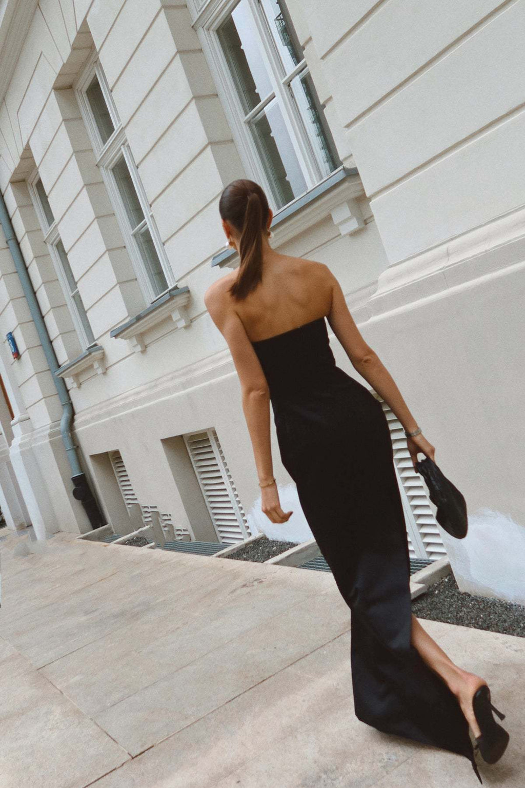 Elegantes, bodenlanges Abendkleid