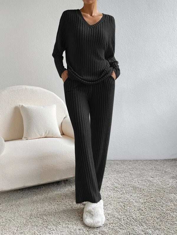 Geripptes Loungewear-Set mit weitem Bein