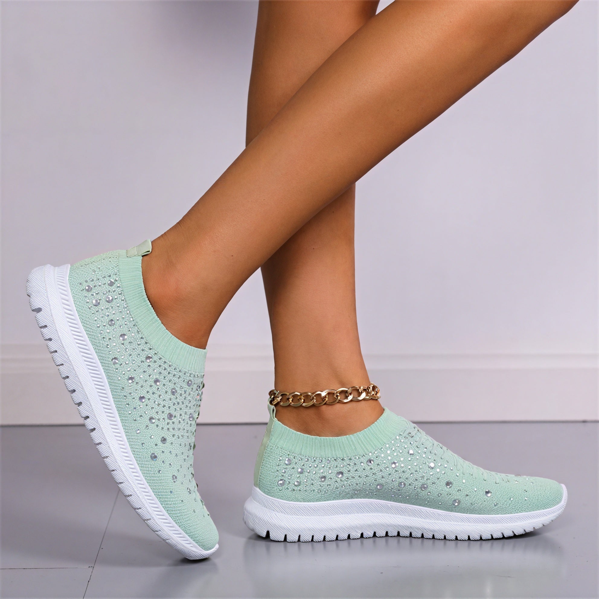 Glitzernde Strick-Sneakers zum Reinschlüpfen