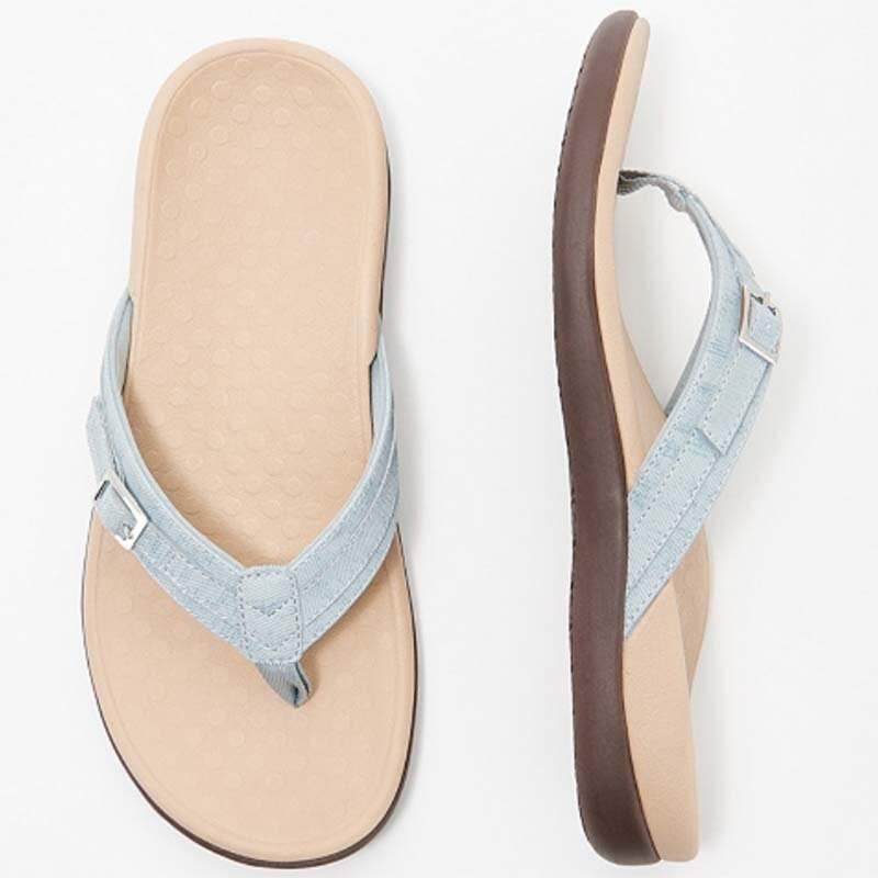 Komfortable Sandalen mit verstellbaren Riemen