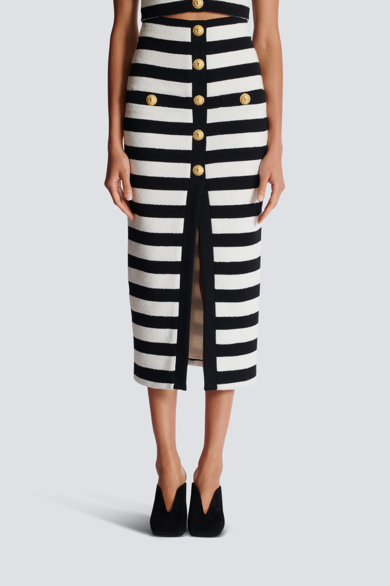 Elegantes gestreiftes zweiteiliges Kleid