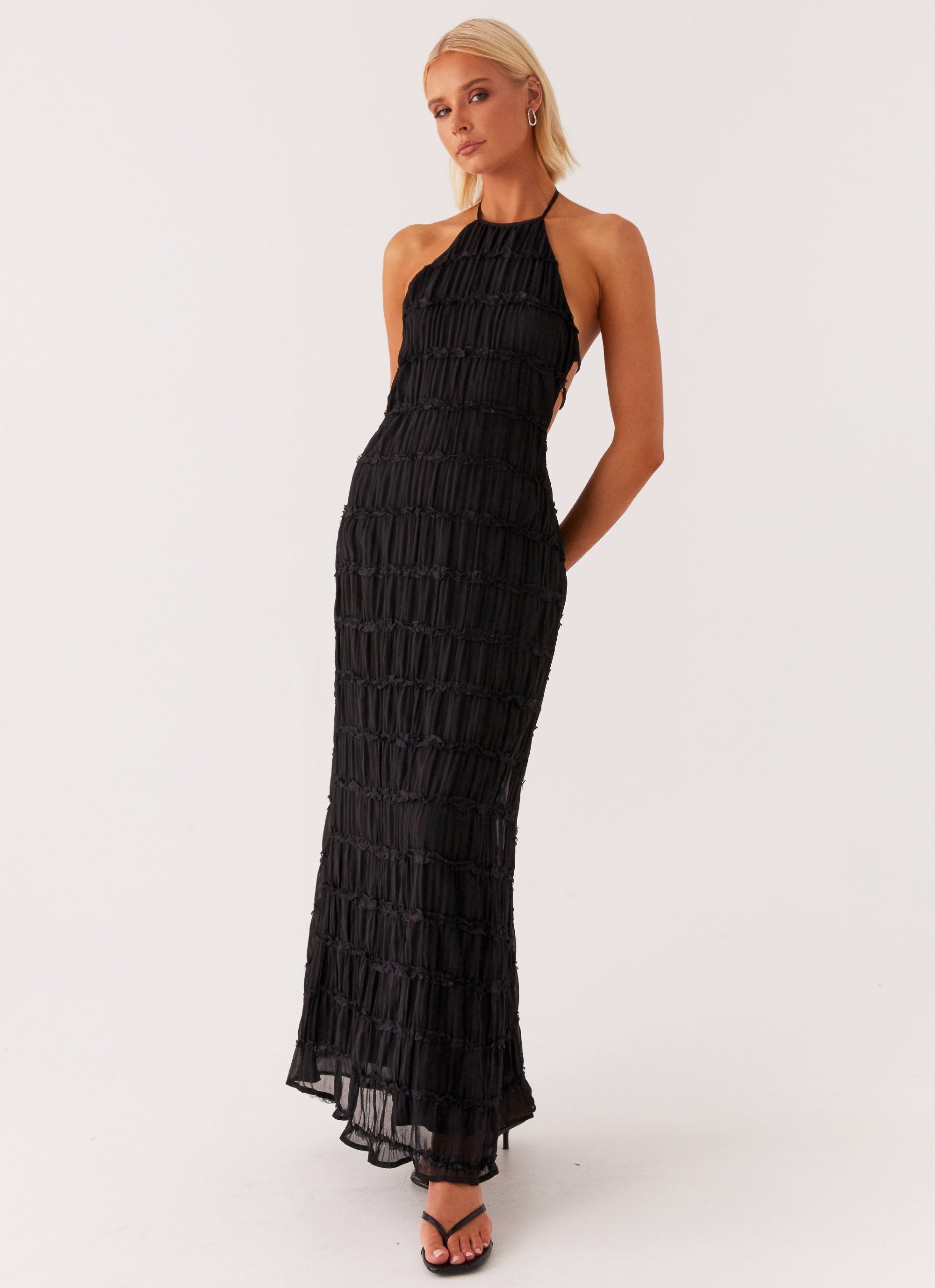 Damen Maxi-Kleid mit Halter-Ausschnitt und Texturstoff, elegant-83499-72197a35-2a49-46ff-8cba-3b34d6c0f2f9