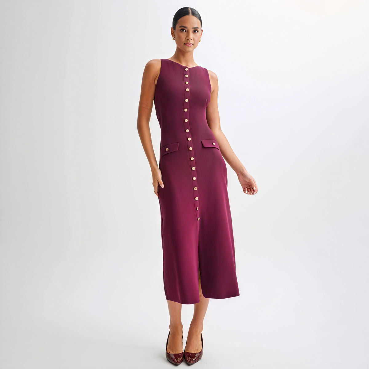 Ärmelloses Midikleid mit Knopfdetail