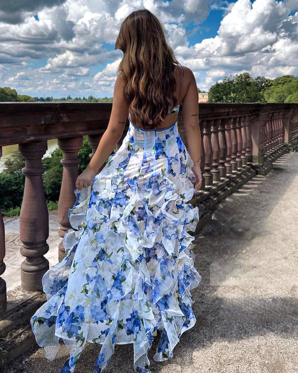 Romantisches Kleid mit floralem Muster