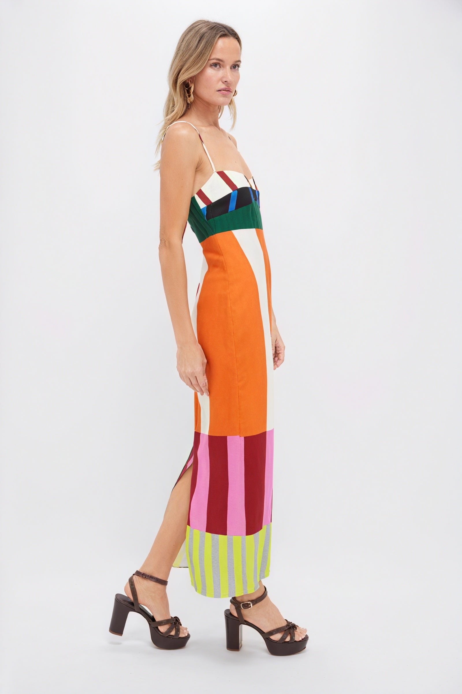Gestreiftes Maxi-Kleid mit Farbblock-Design