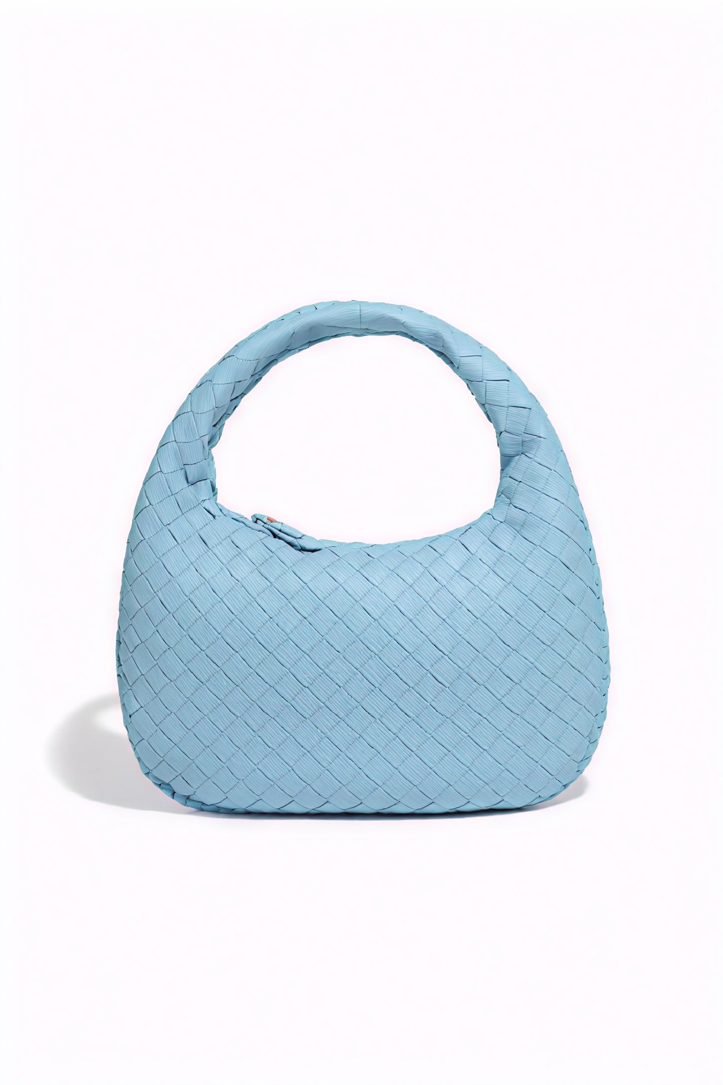 Gewebte Handtasche mit geflochtenem Griff