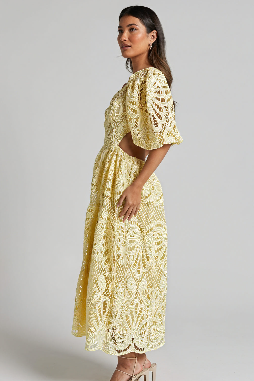 Elegantes Kleid mit zarten Details