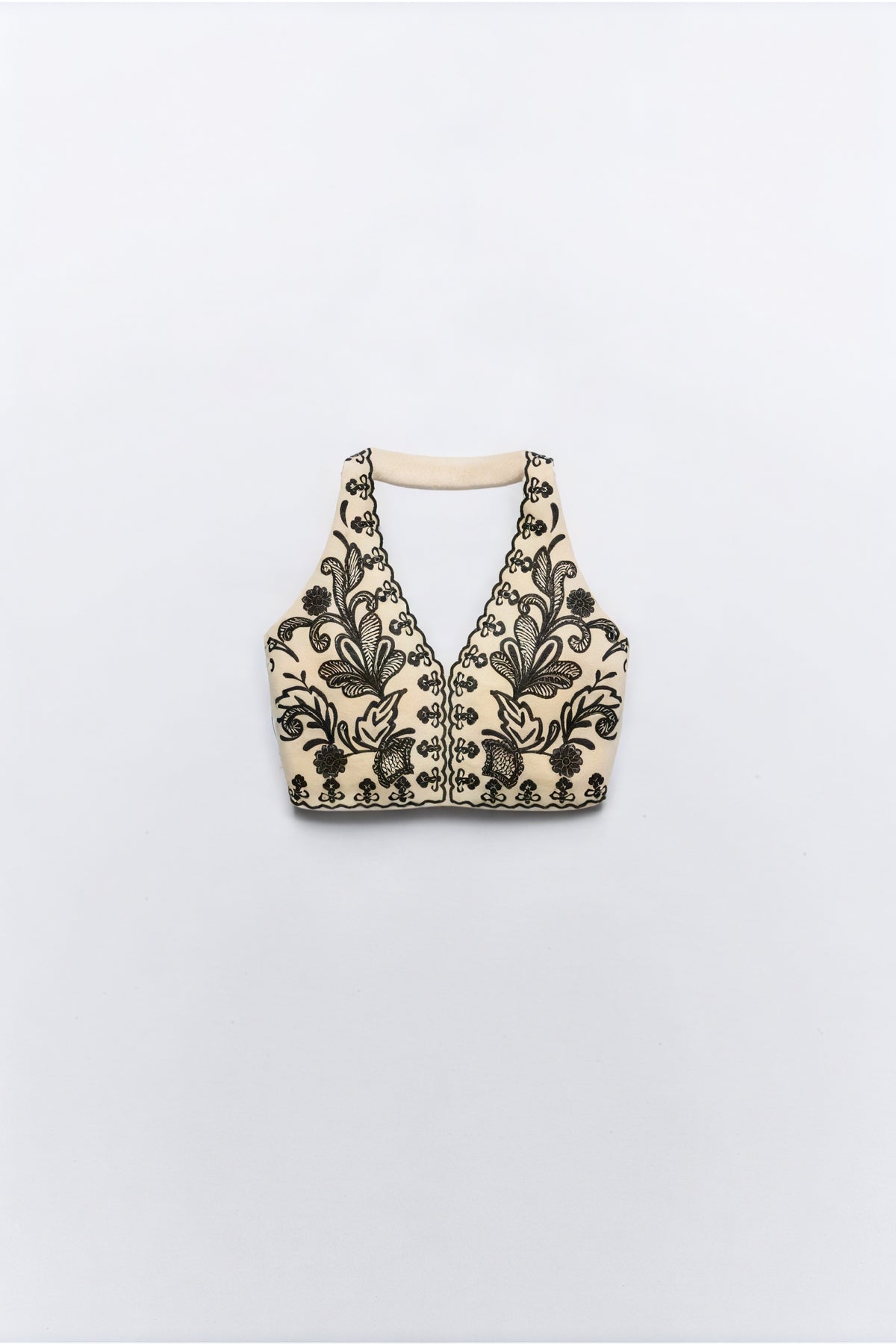 Sommerliches Top mit Stickerei