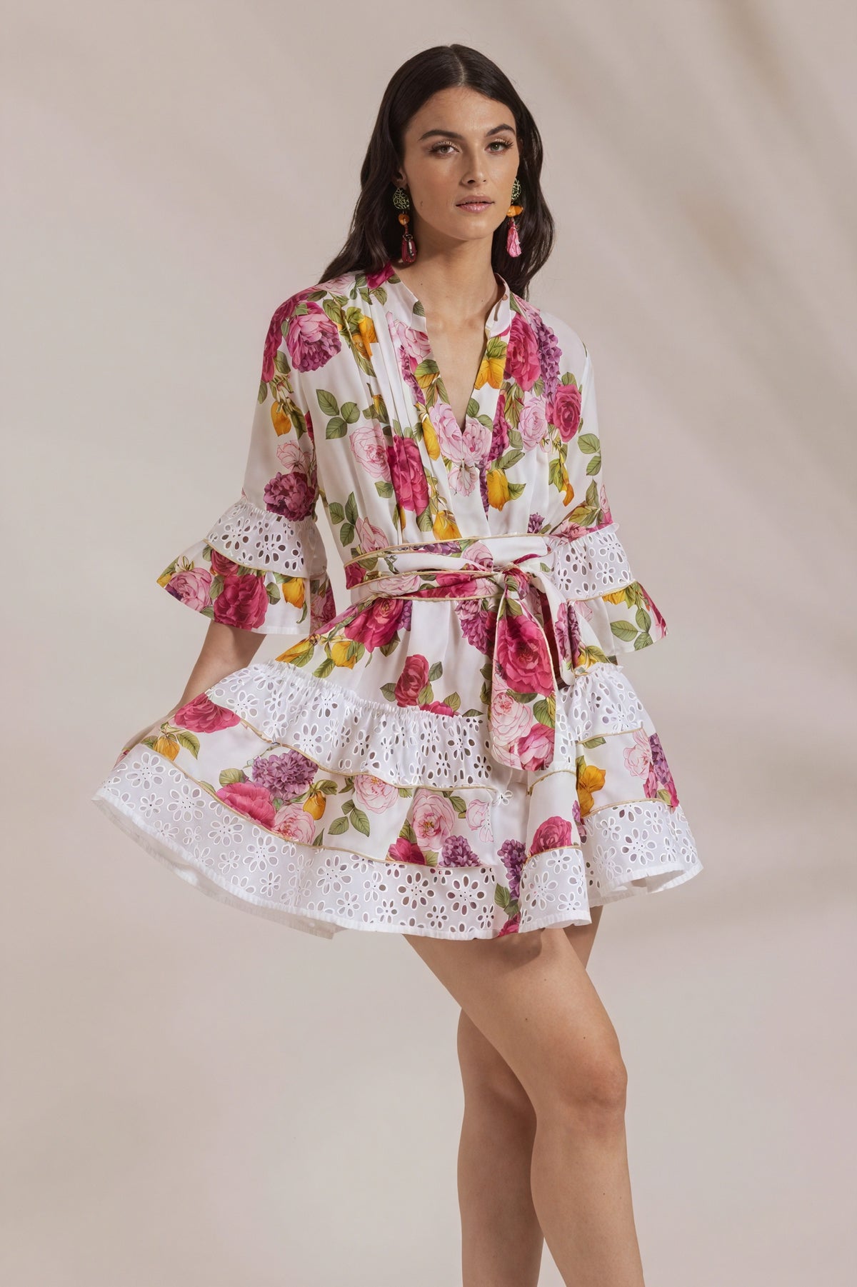 Blumenkleid mit Wickeldesign & Rüschen