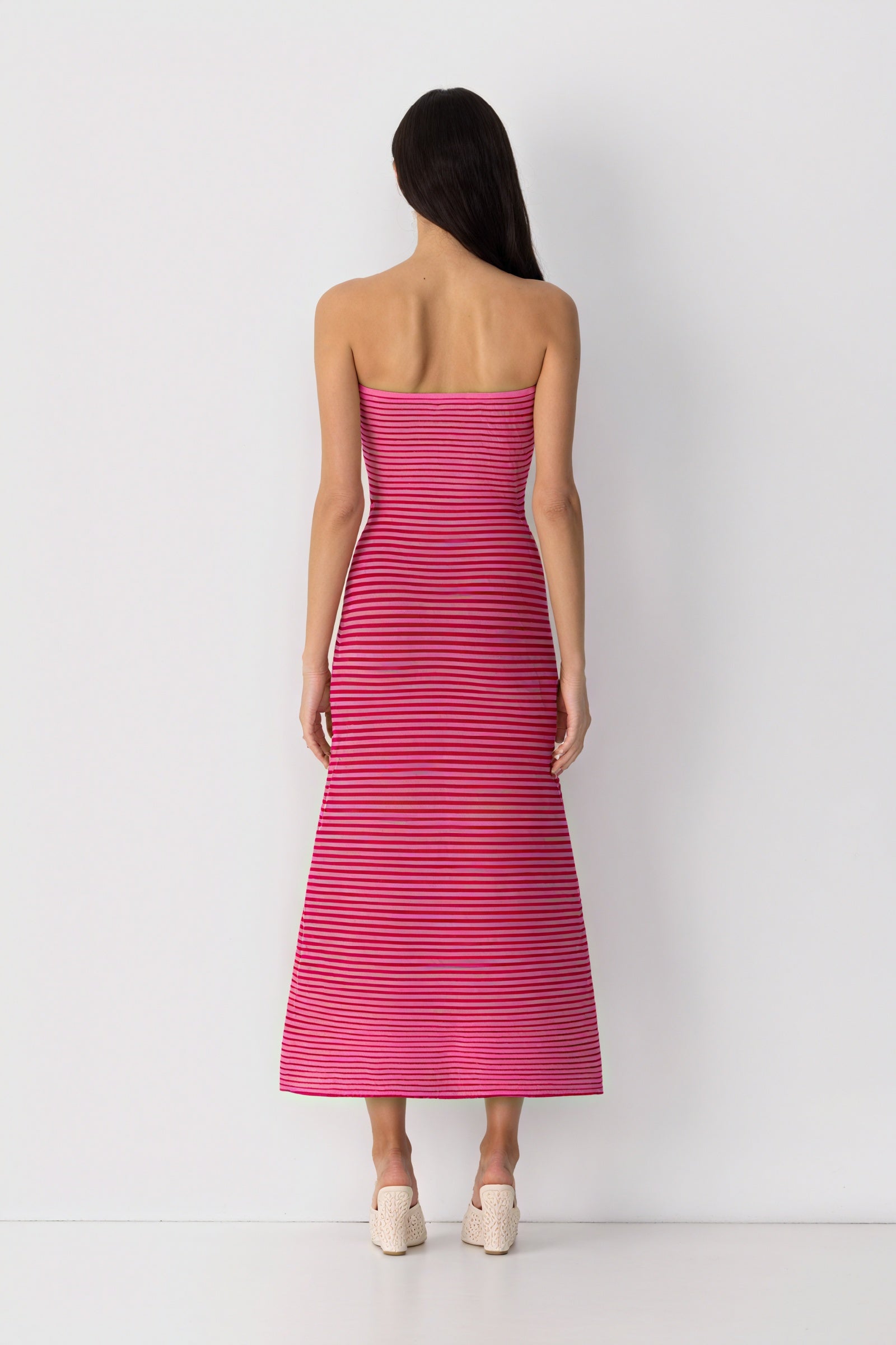 Gestreiftes Midikleid mit gerippter Textur