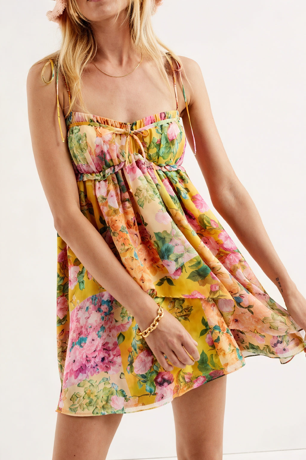 Sommerliches Mini Kleid mit Blumenmuster