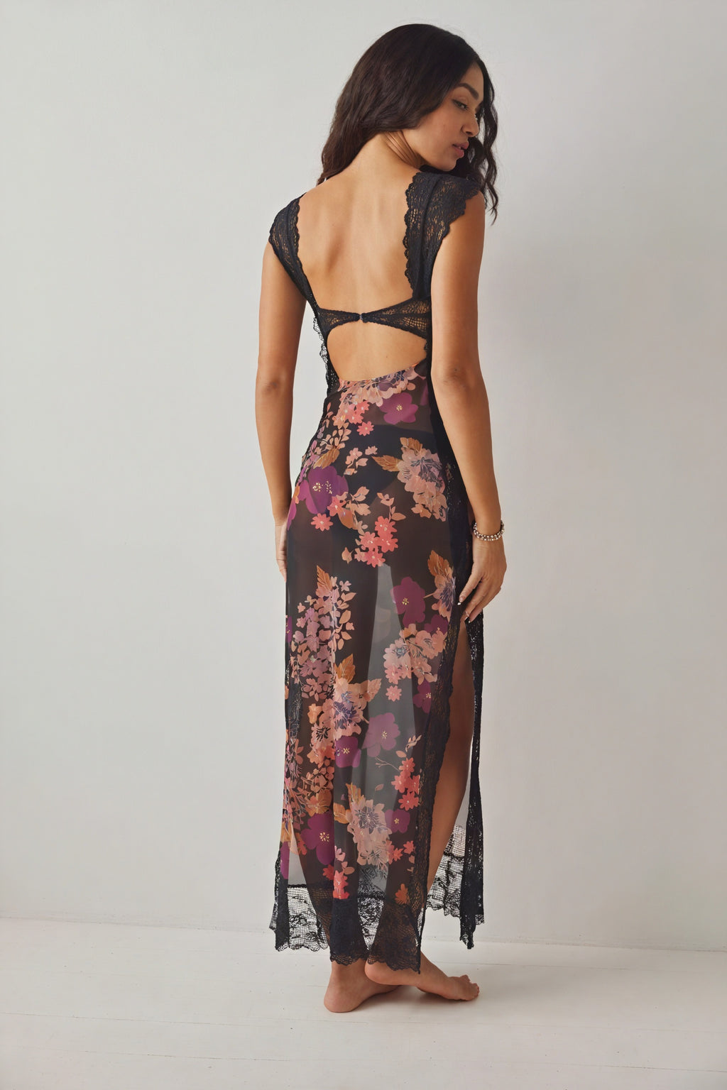 Fließendes Kleid mit floralem Muster
