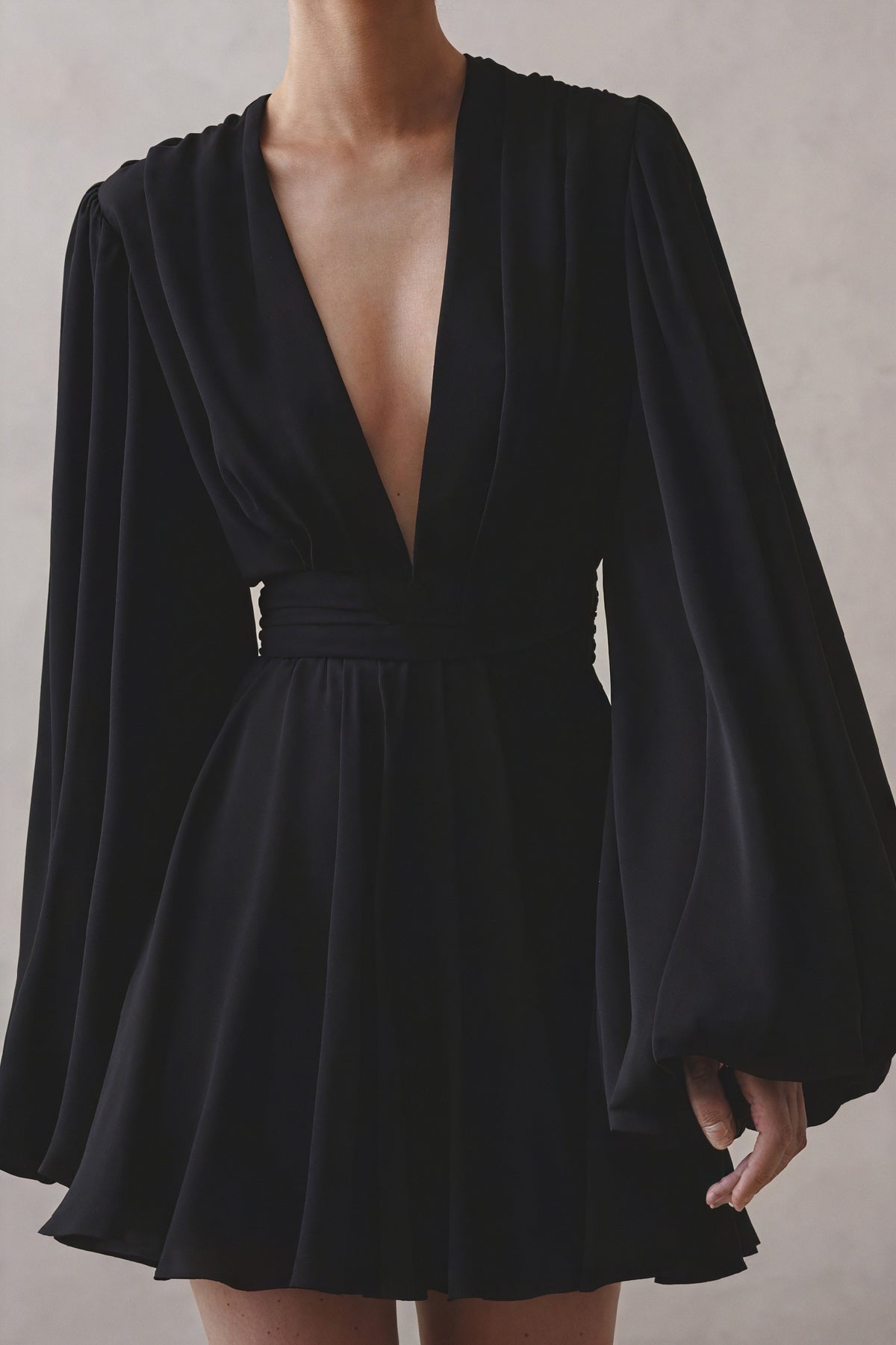 Elegantes Kleid mit Ballonärmeln & A-Linie