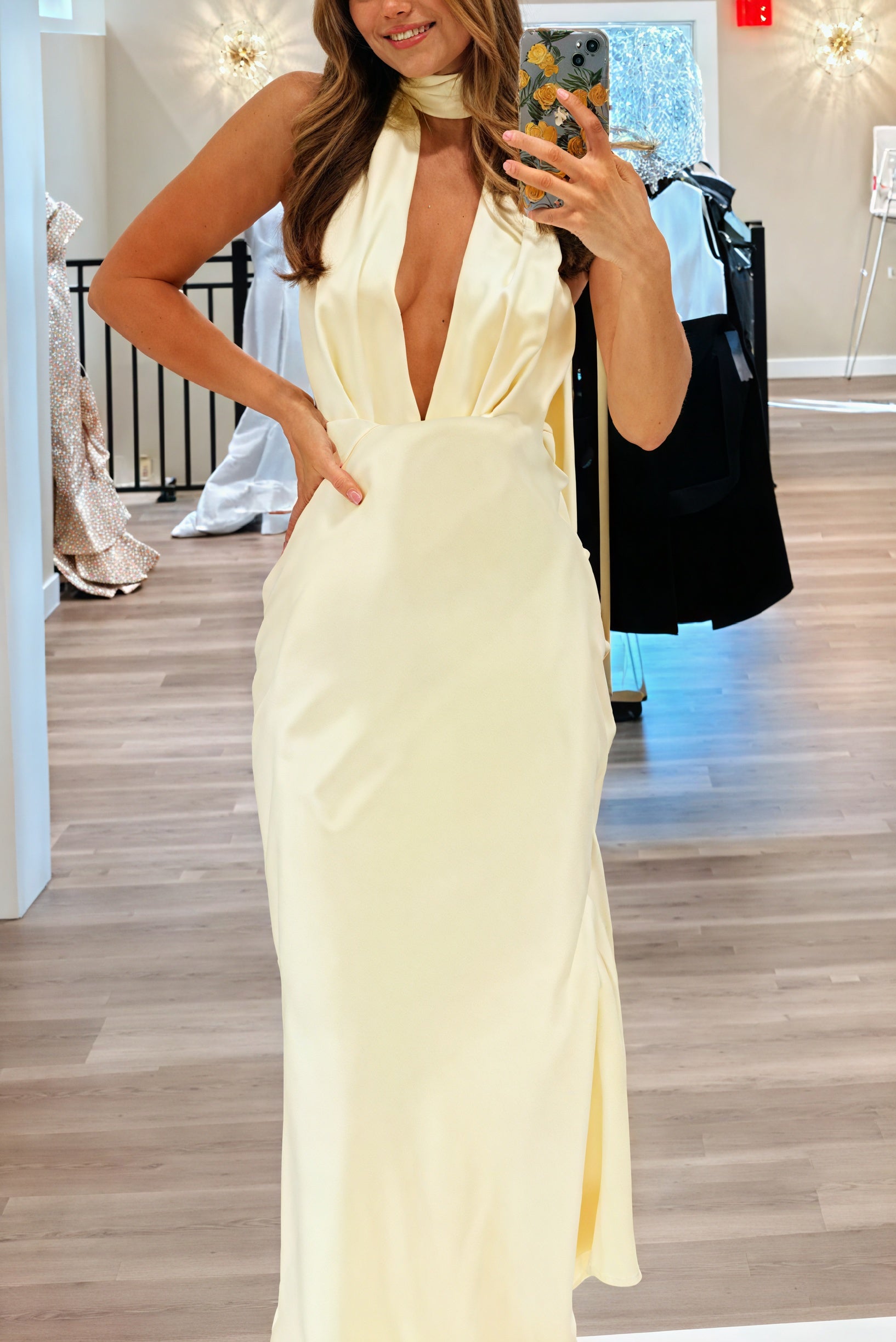 Fließendes, elegantes Abendkleid