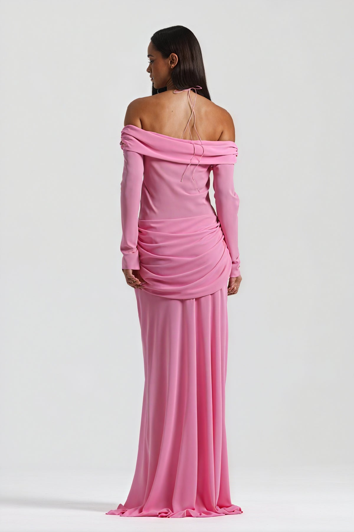 Elegantes Kleid mit Drapierung & Knotendetail