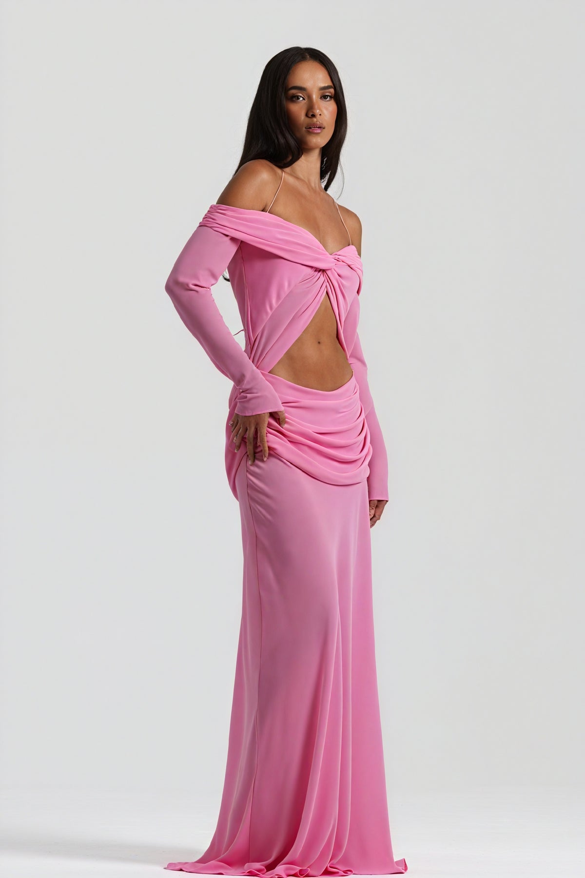 Elegantes Kleid mit Drapierung & Knotendetail