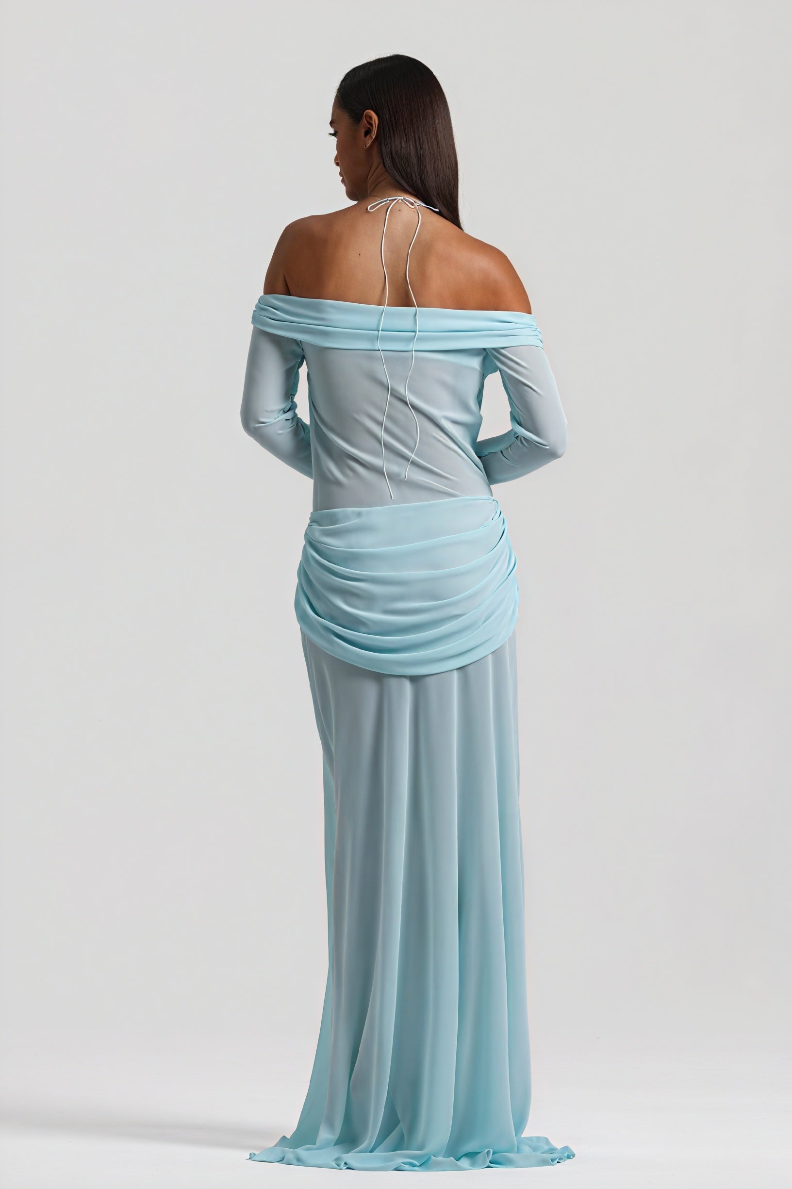 Elegantes Kleid mit Drapierung & Knotendetail
