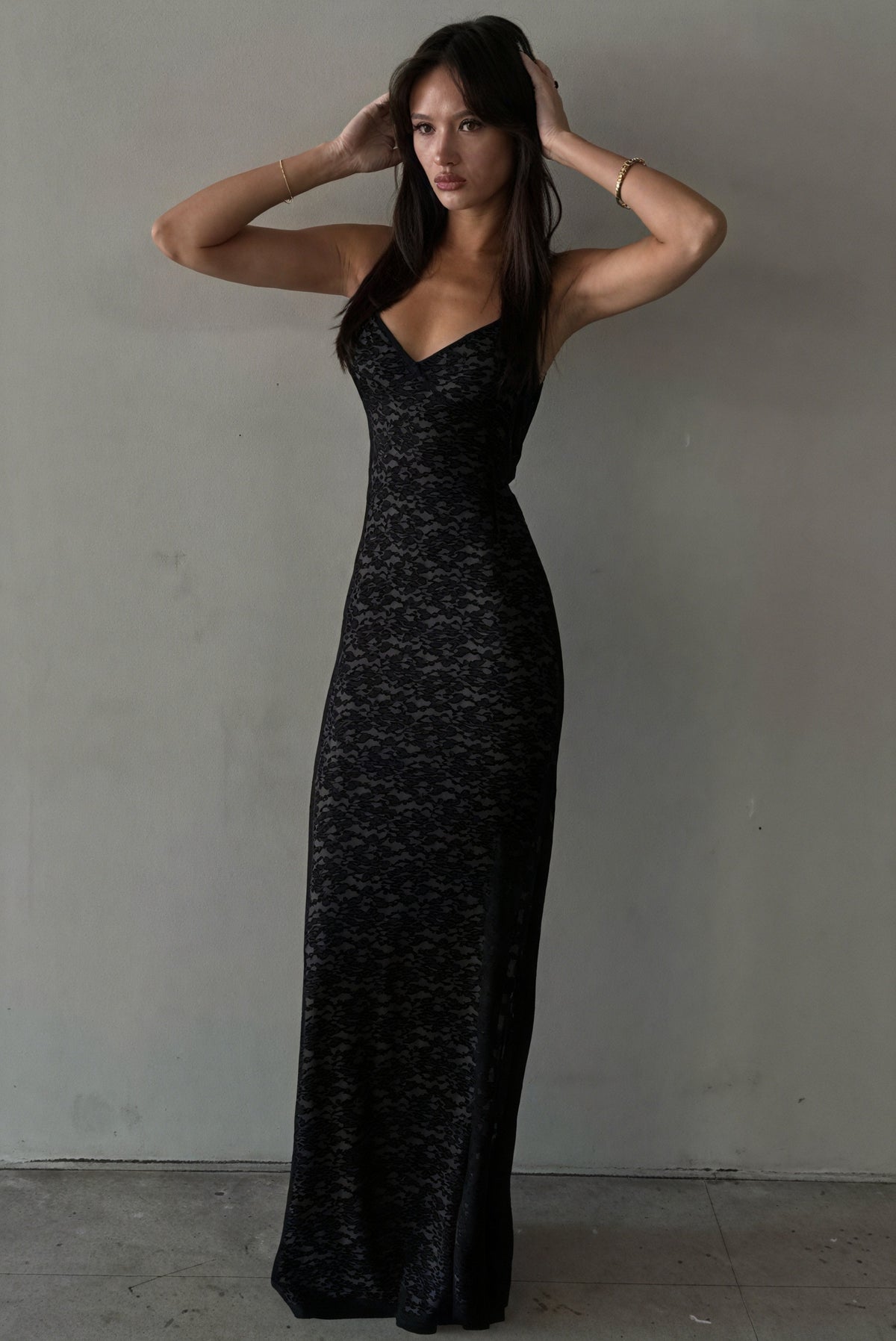 Anmutiges Kleid mit Spitze