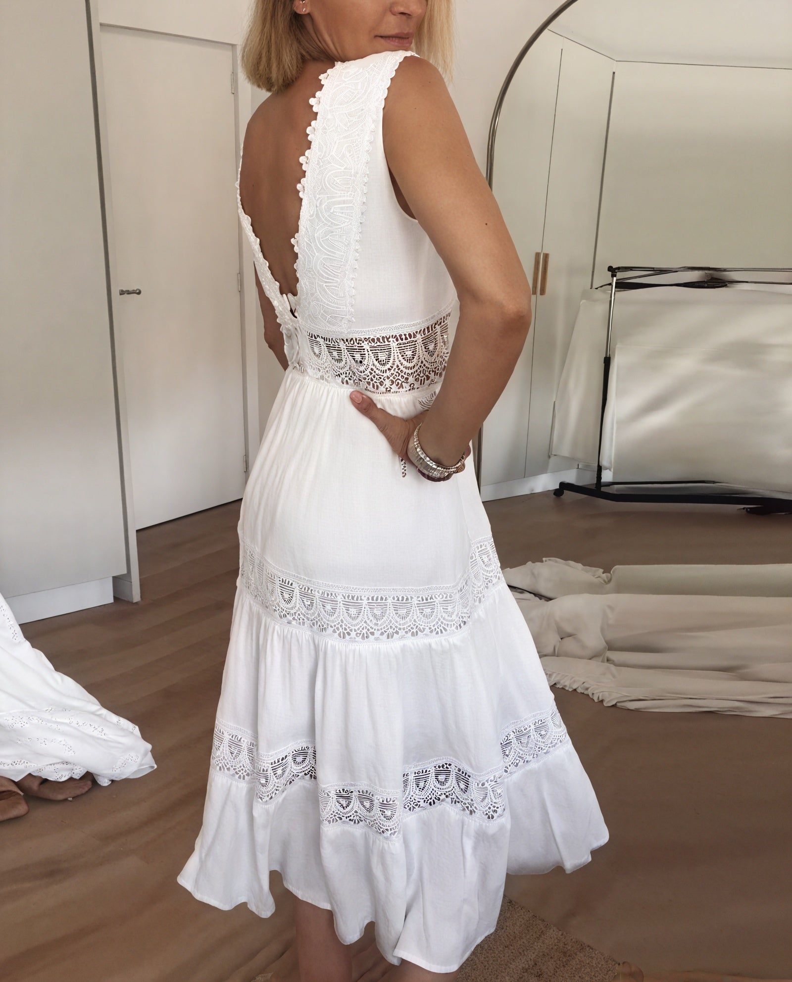Sommerliches Maxikleid mit Spitze