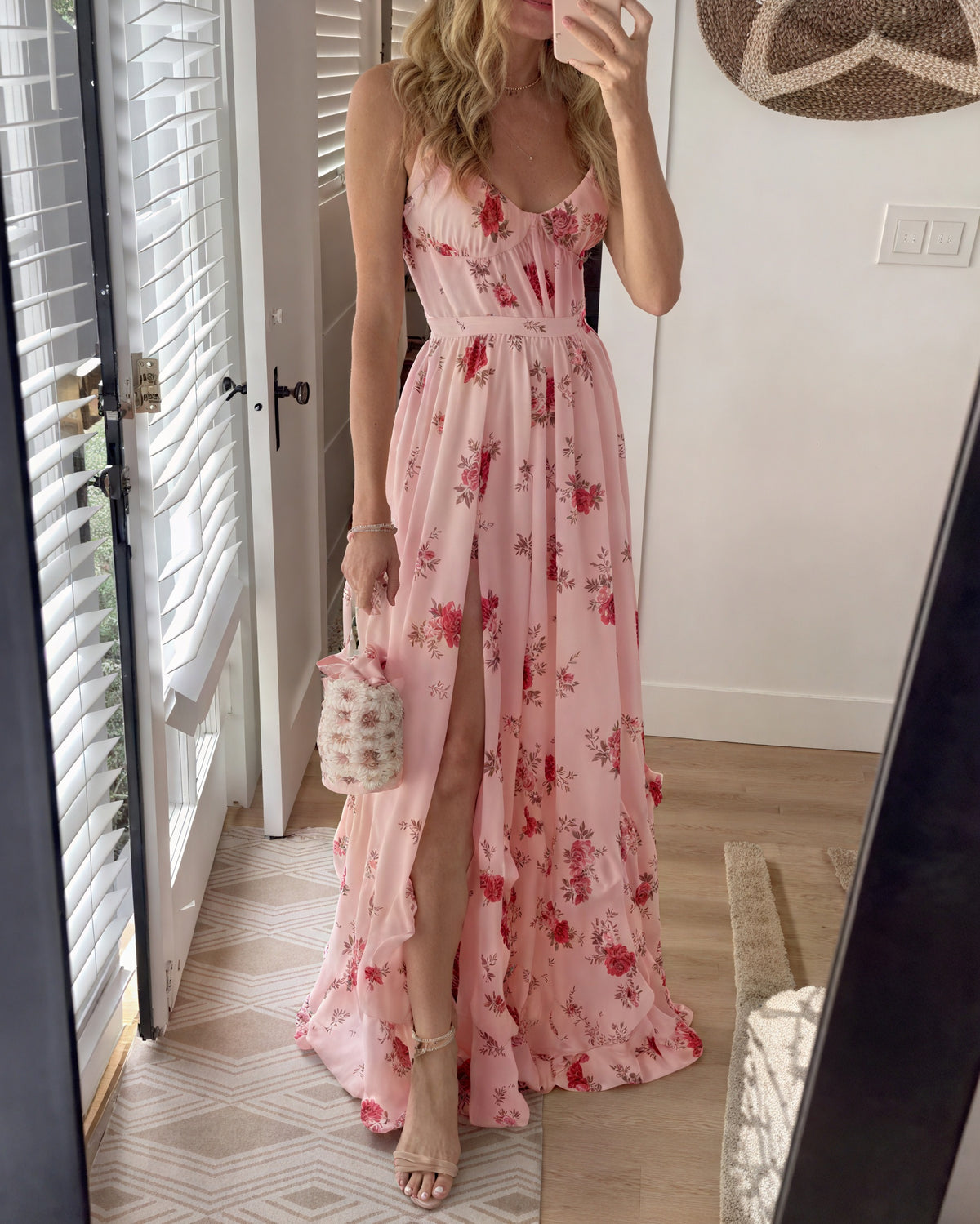 Fließendes Maxi-Kleid mit einzigartigem Blumenmuster, zarten Spaghettiträgern und hohem Schlitz – Perfekt für Sommer & Urlaub-81660-de1e57a6-15a1-4e28-8a5f-57fcac7f3767