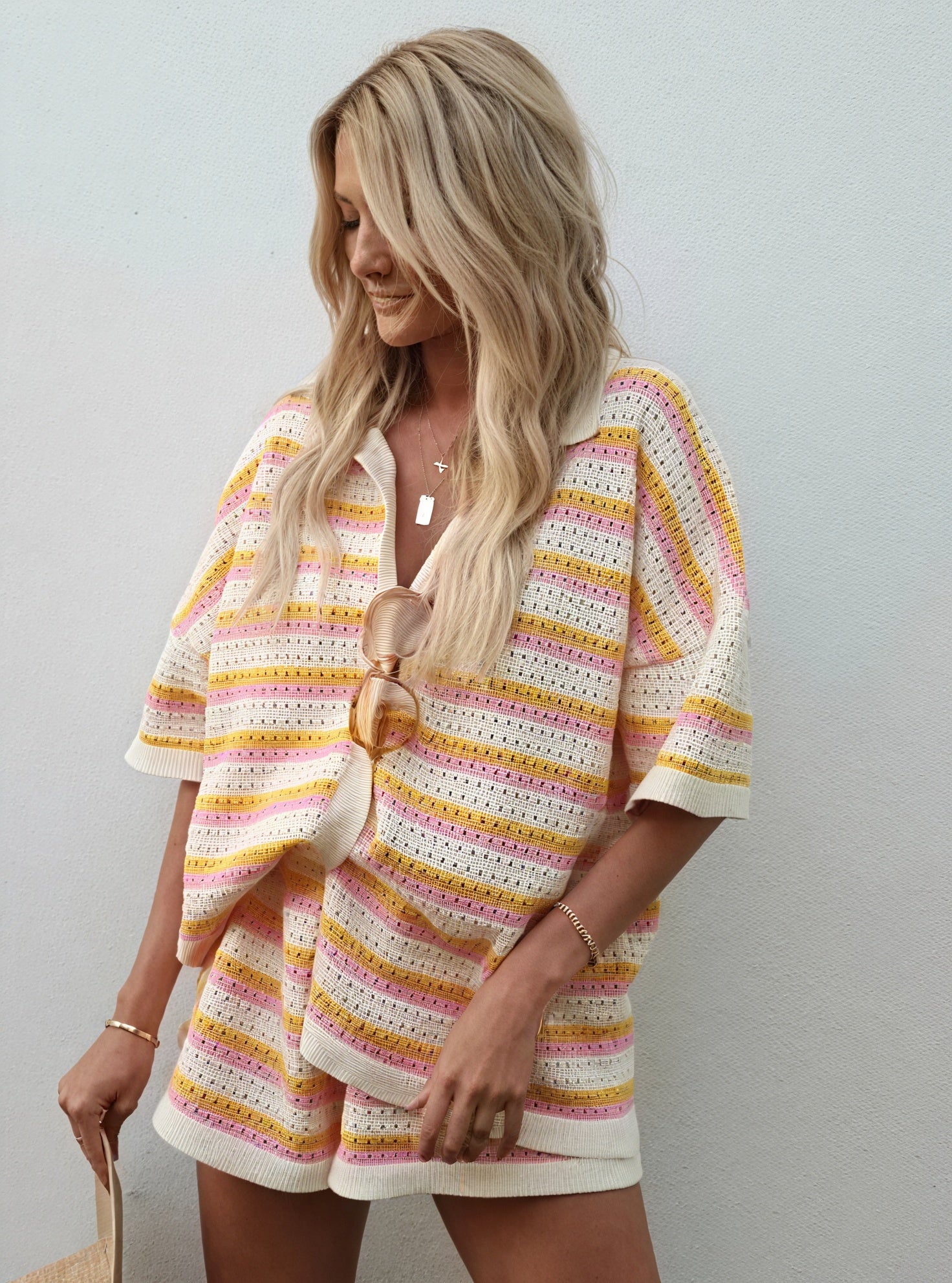 Gestreiftes Strick-Top mit Knopfleiste