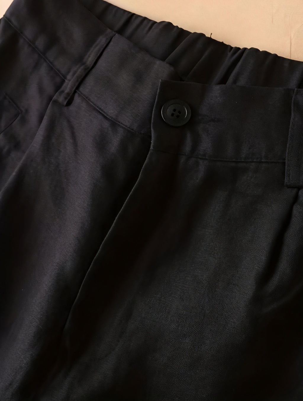 Weitgeschnittene Culottes mit hohem Bund