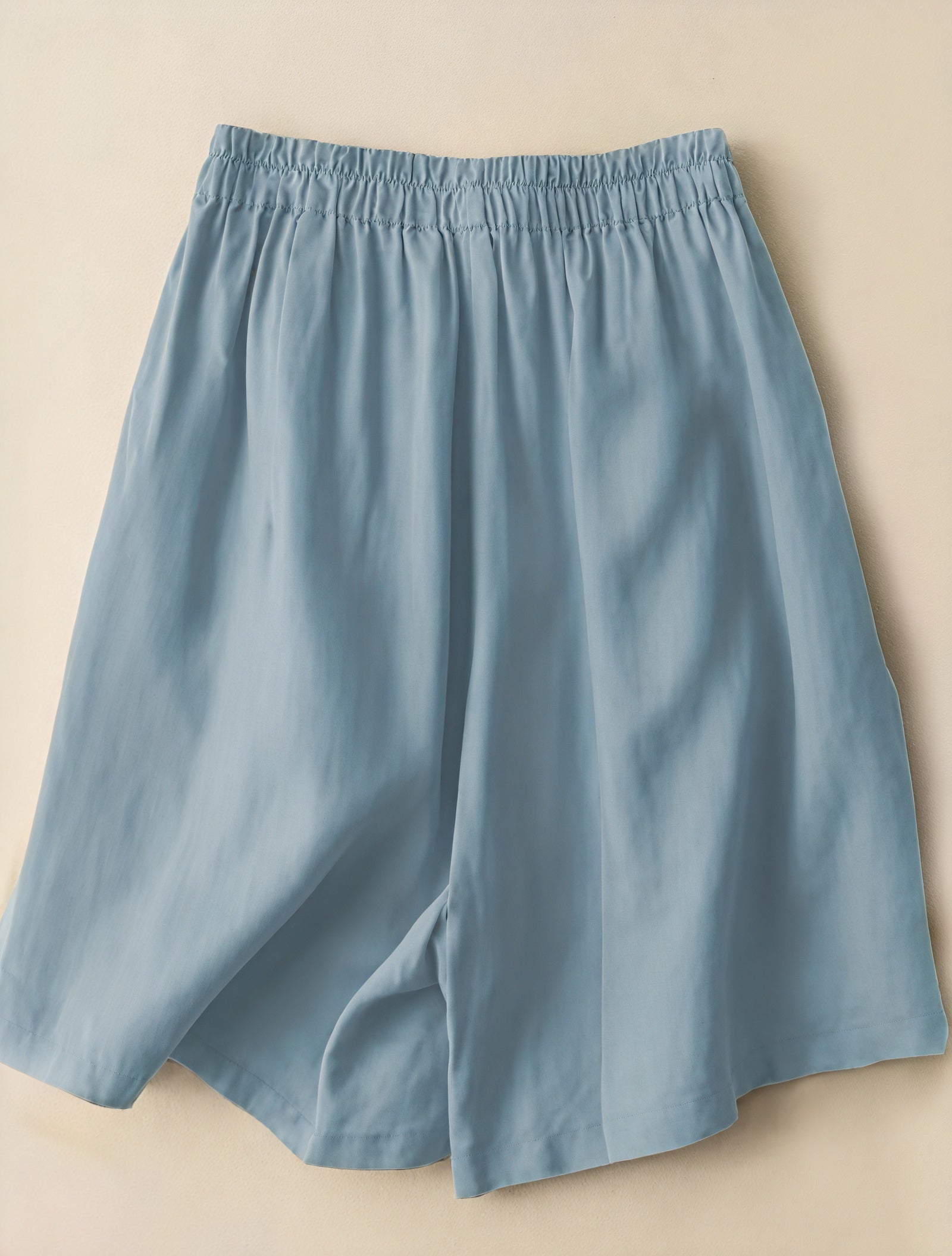 High-Waist Shorts mit Weitem Bein