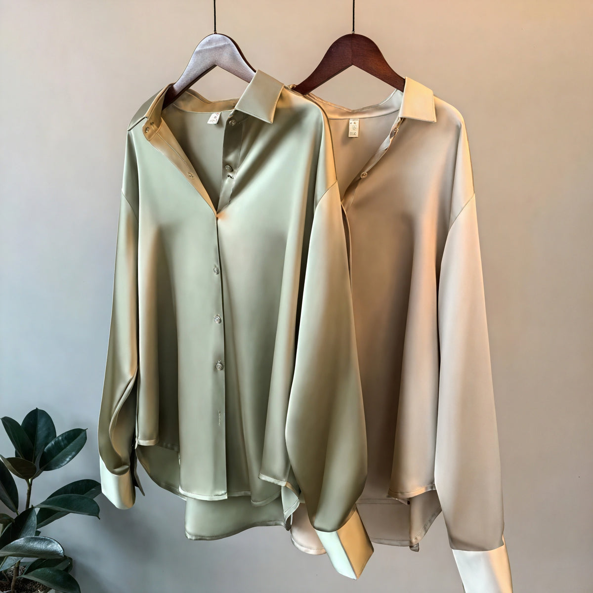Seidenbluse mit Knopfleiste