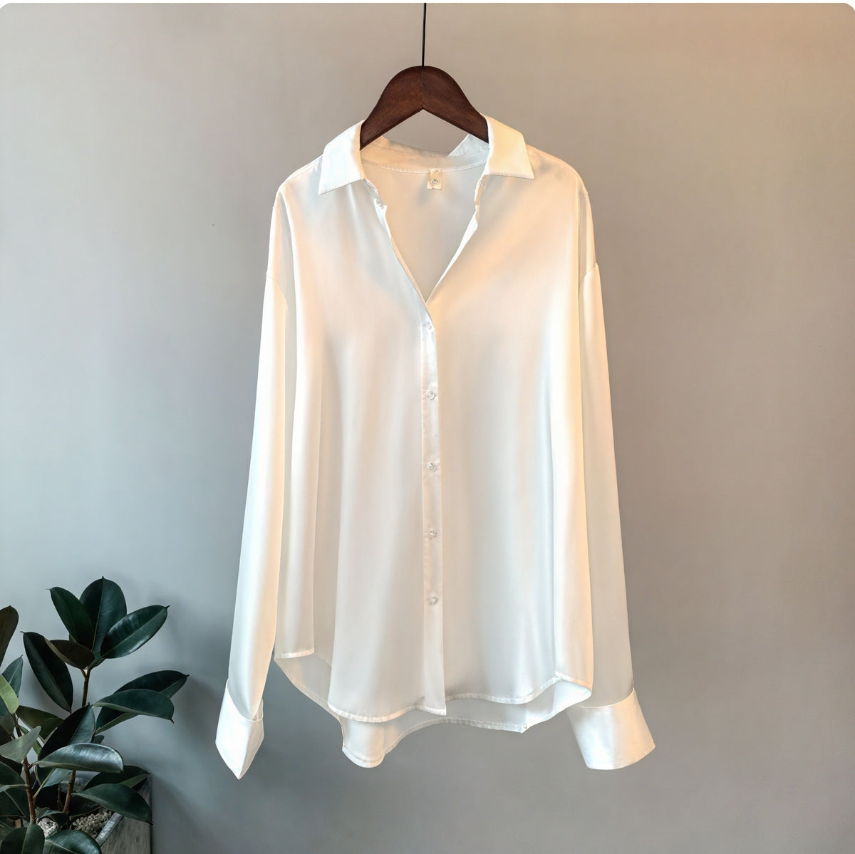 Seidenbluse mit Knopfleiste
