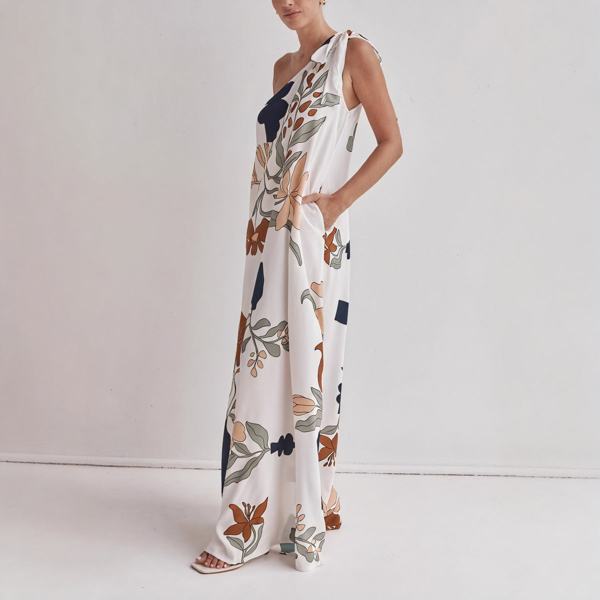Damen Maxi-Kleid – One-Shoulder, Blumenprint, Fließend-83220-b0393953-39a1-4470-913c-cf6c6a72055d