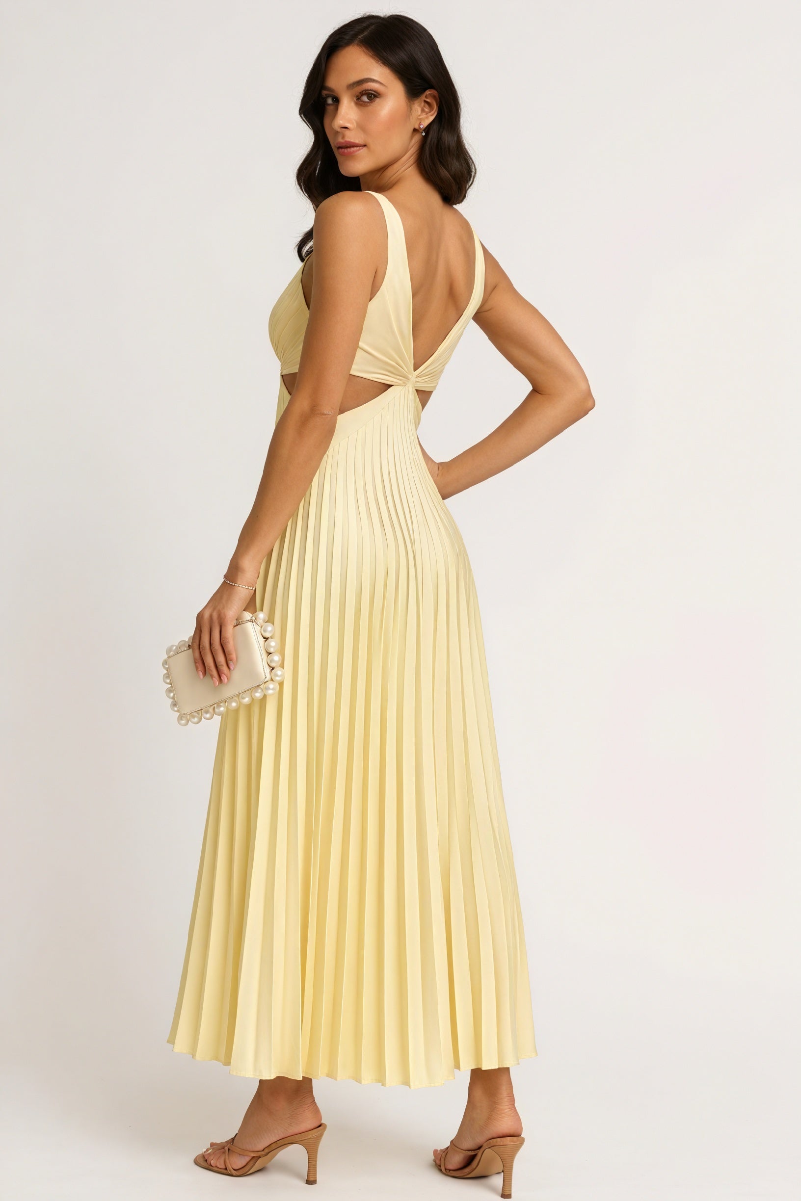 Anmutiges Kleid mit modernem Detail