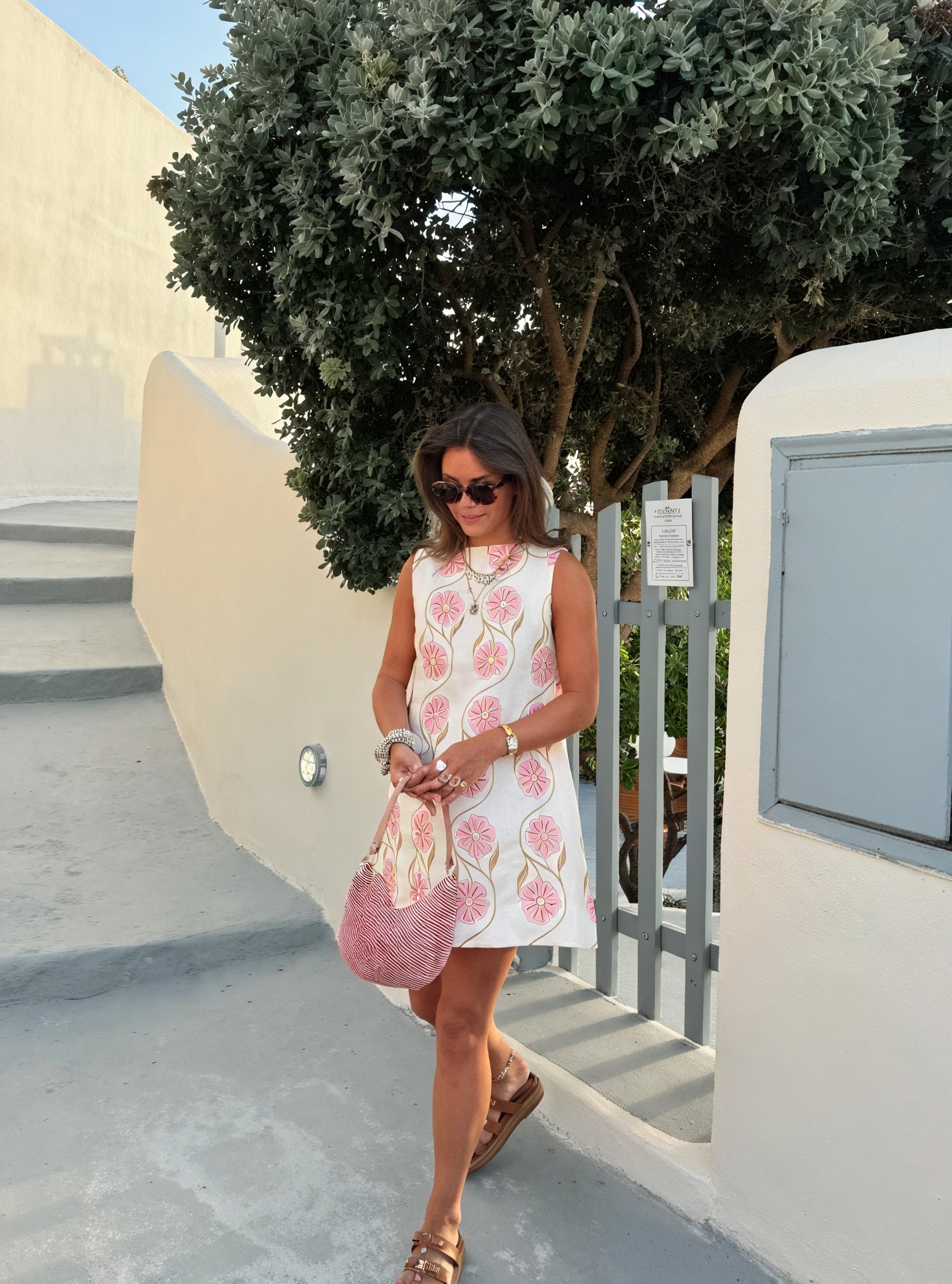 Kleidhaus Damen Ärmelloses Blumen Mini Kleid – Einzigartiger Print-83292-ec1fb8ca-2e39-4e5e-a6f3-ccfaf05436f2