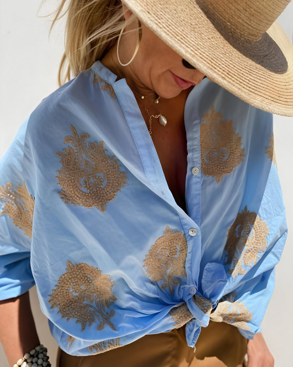 Damen Bluse mit Stickereien, Knopfleiste und Bindedetail-83310-e4b975cb-5693-4784-9918-4e6c180670ad