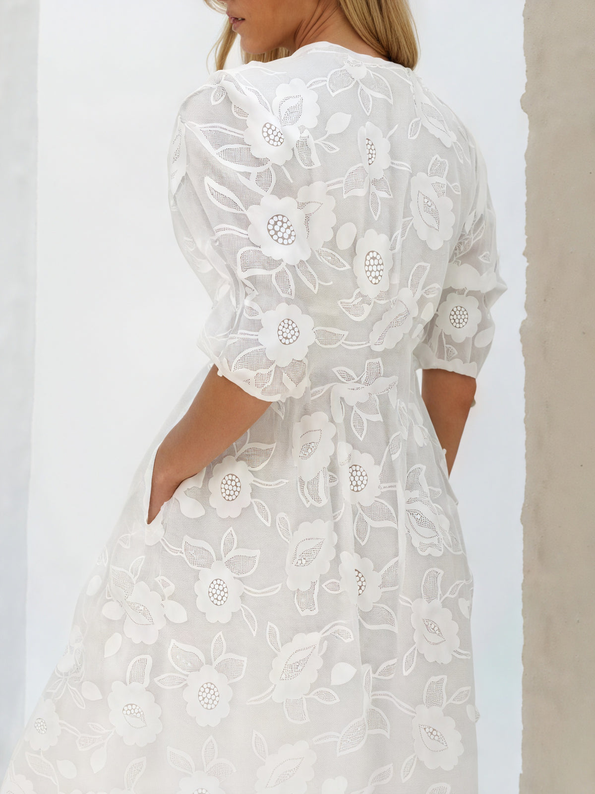 Kleidhaus Damen Midi-Kleid – Weiß, Bestickt, Knopfleiste, Kurze Ärmel-83314-64d2e21b-81be-4cd6-99e7-37bf693b19dd