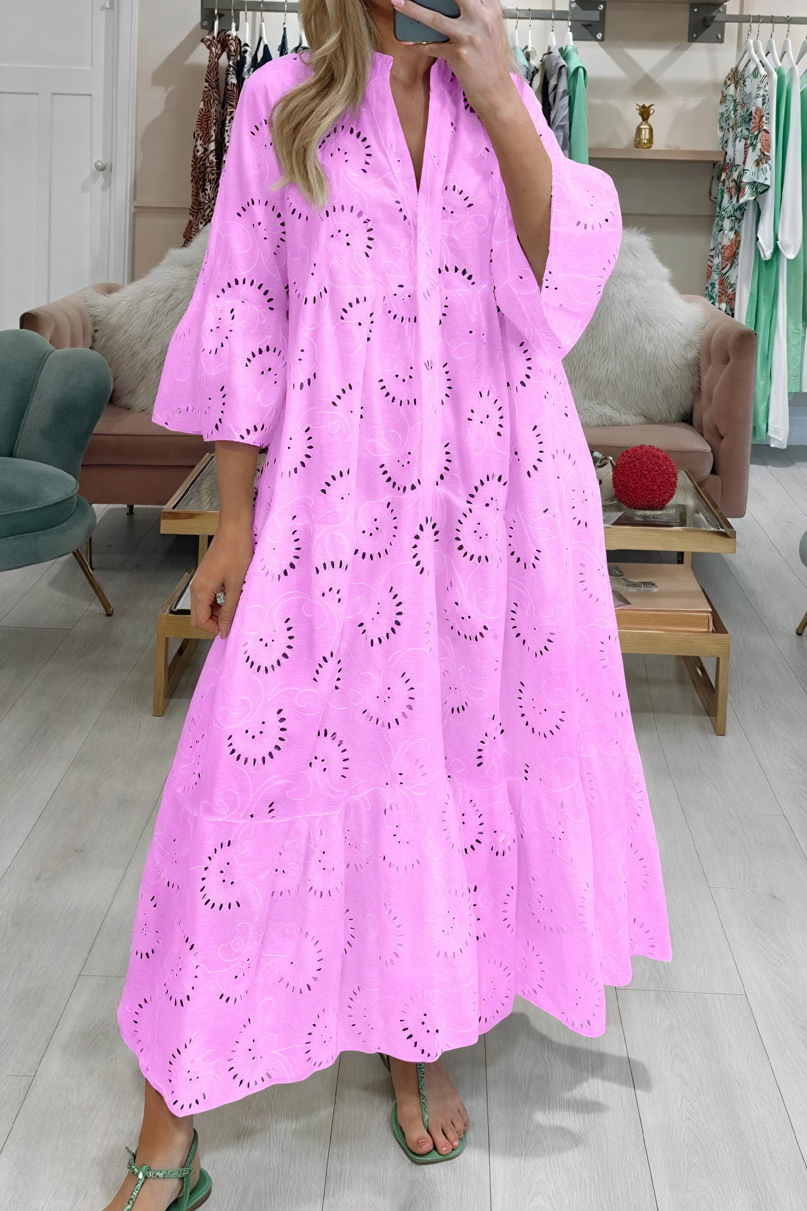 Kleidhaus Damen Lochstickerei Kleid – V-Ausschnitt, 3/4-Ärmel, Knopfleiste-83323-6ebabf73-edde-4de7-a8ac-5fca4c22239a