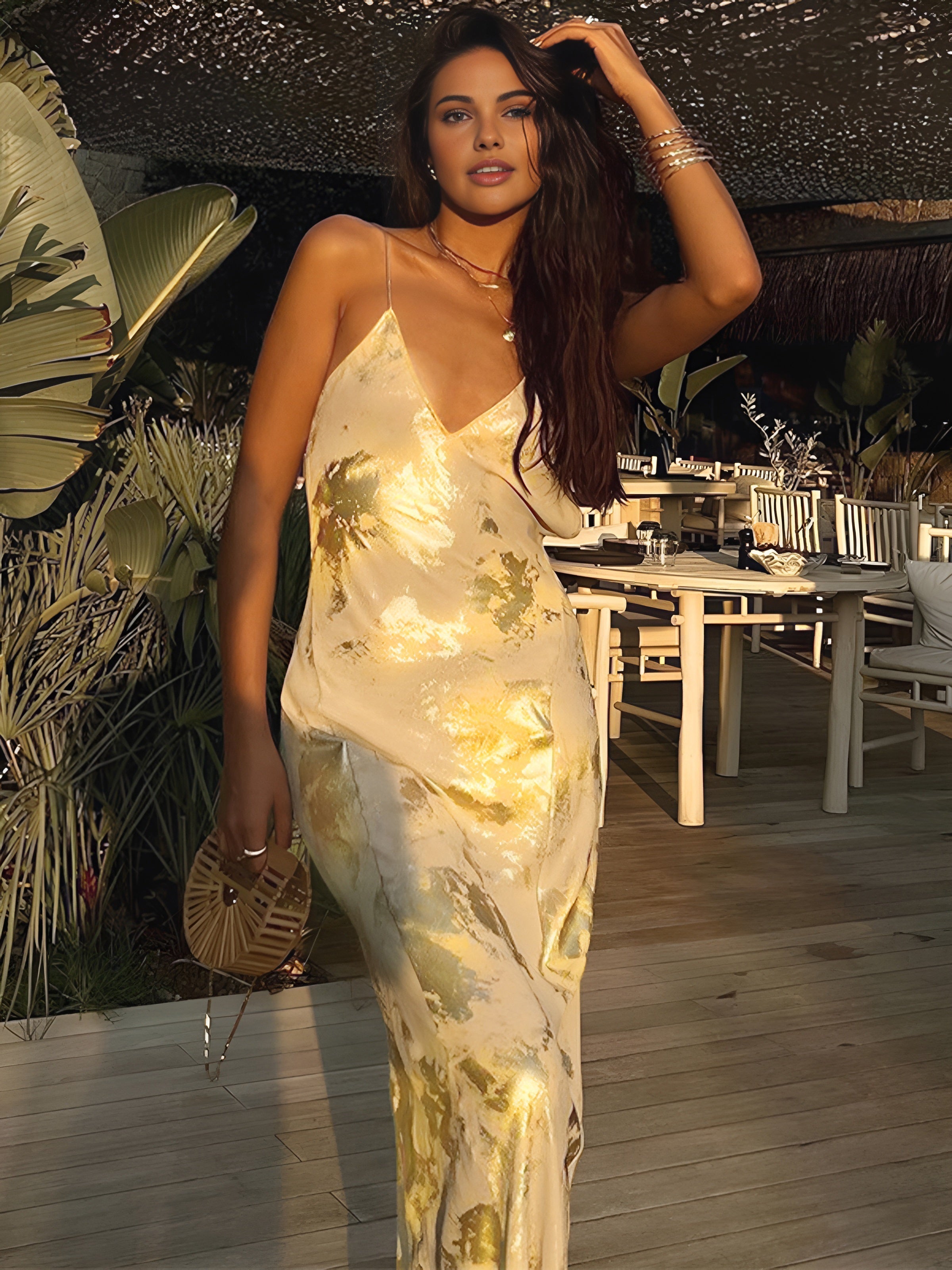 Fließendes Kleid mit zarten Trägern