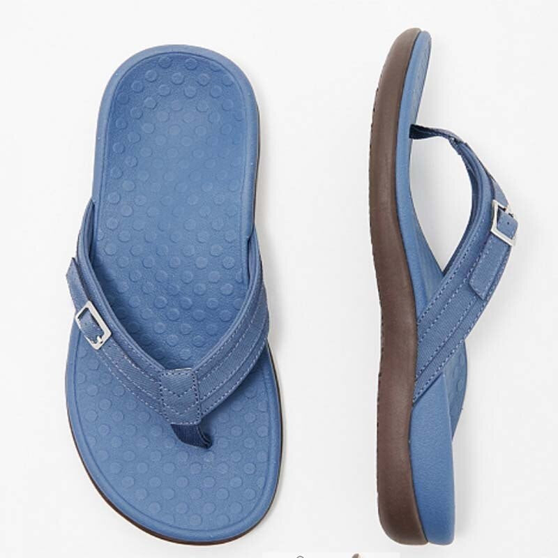 Komfortable Sandalen mit verstellbaren Riemen