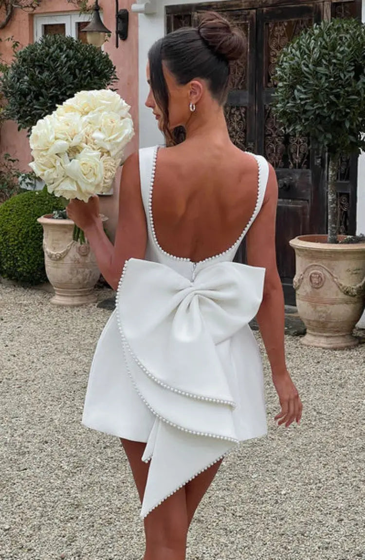 Kleid | Große Rückenschleife & Perlenbesatz | Ganzjährig