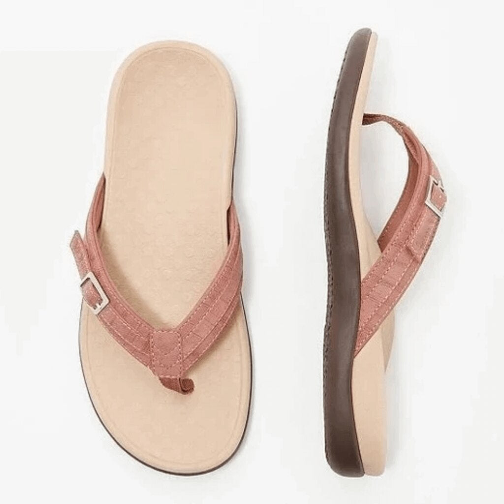Komfortable Sandalen mit verstellbaren Riemen