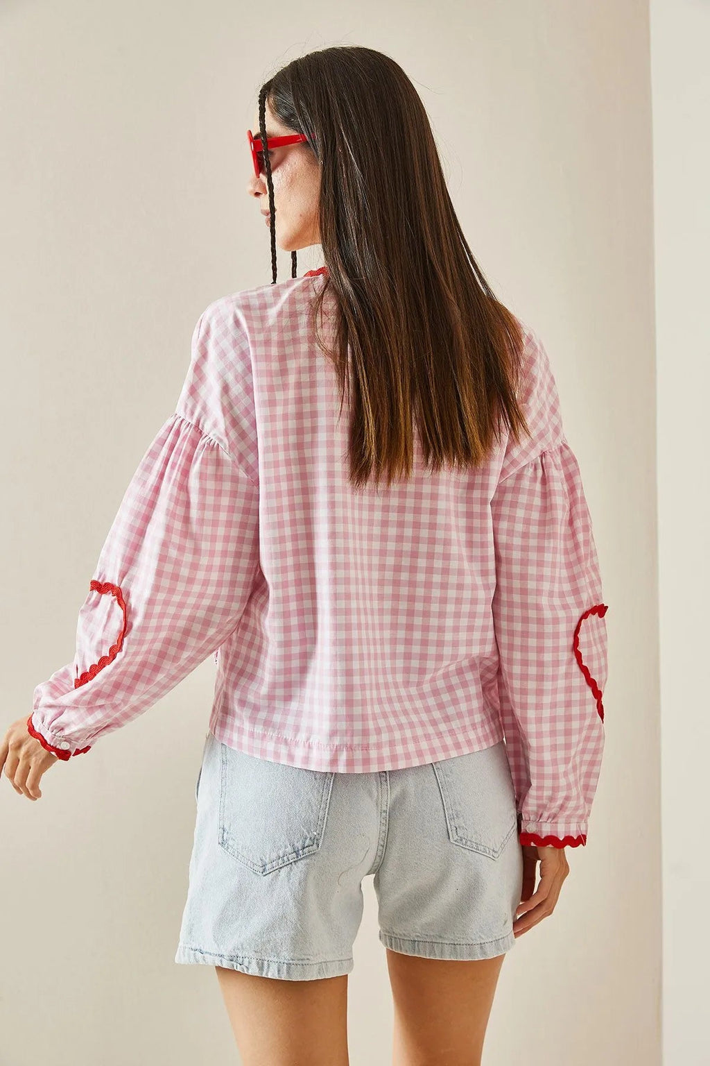 Damen Bluse – Gingham, Herz-Taschen, Bindedetail, Roter Saum, Langarm-83307-c141191d-e511-4ed7-8407-39d19ba738ce