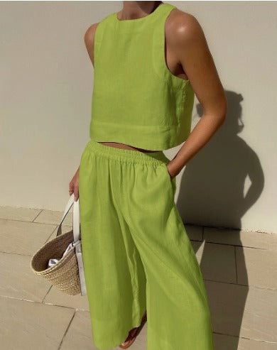Minimalistisches Set: Top & Wide Leg Hose